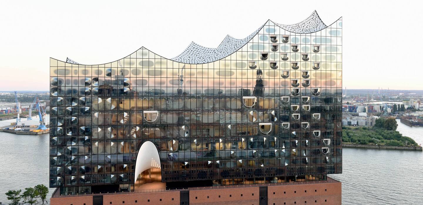 ELBPHILHARMONIE ヘルツォーグ& de ムーロン Elbphilharmonie Hamburg / Herzog & de Meuron | ArchDaily